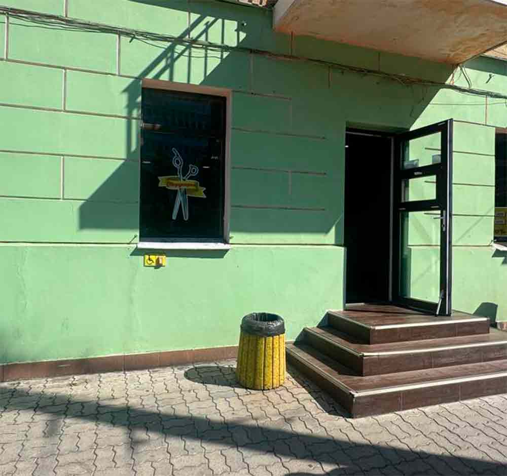 Оклейка для Перукарні Оклейка скла наліпками Одеса